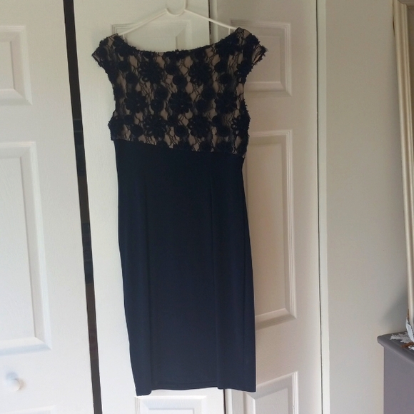 Beautiful navy/ nude dress - Picture 5 of 5